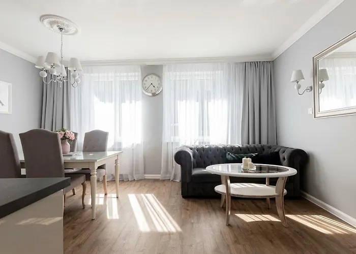 Luxury In Old Town - Free Parking *